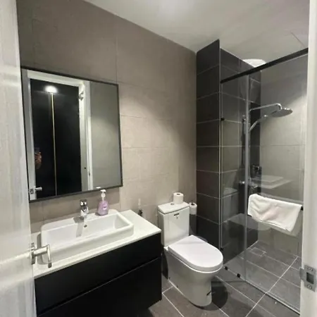 The Luxe Colony Klcc By Sky Pool Apartment Kuala Lumpur Luaran gambar