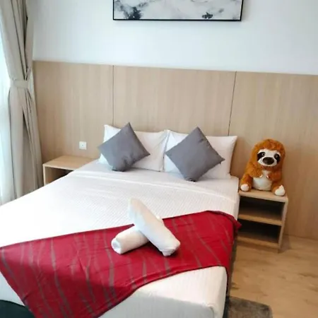 The Luxe Colony Klcc By Sky Pool Apartment Kuala Lumpur Luaran gambar