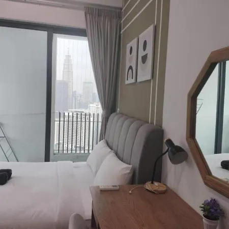 The Luxe Colony Klcc By Sky Pool Apartment Kuala Lumpur Luaran gambar