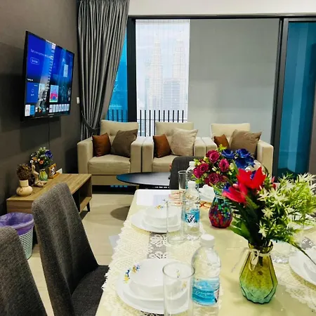 The Luxe Colony Klcc By Sky Pool Apartment Kuala Lumpur Luaran gambar