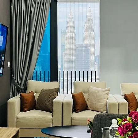 The Luxe Colony Klcc By Sky Pool Apartment Kuala Lumpur Luaran gambar