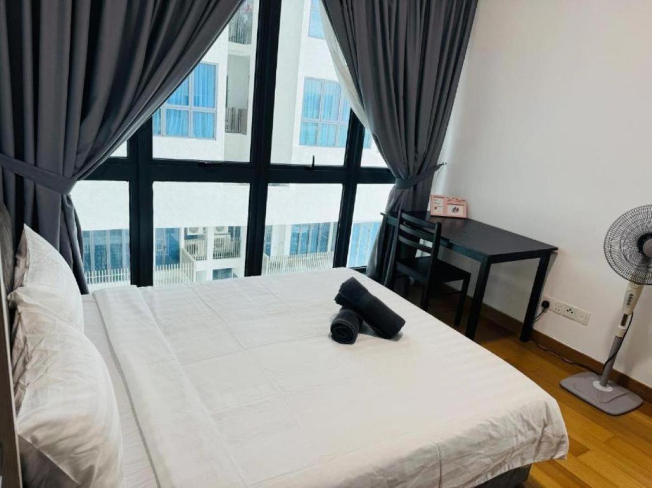 The Luxe Colony Klcc By Sky Pool *