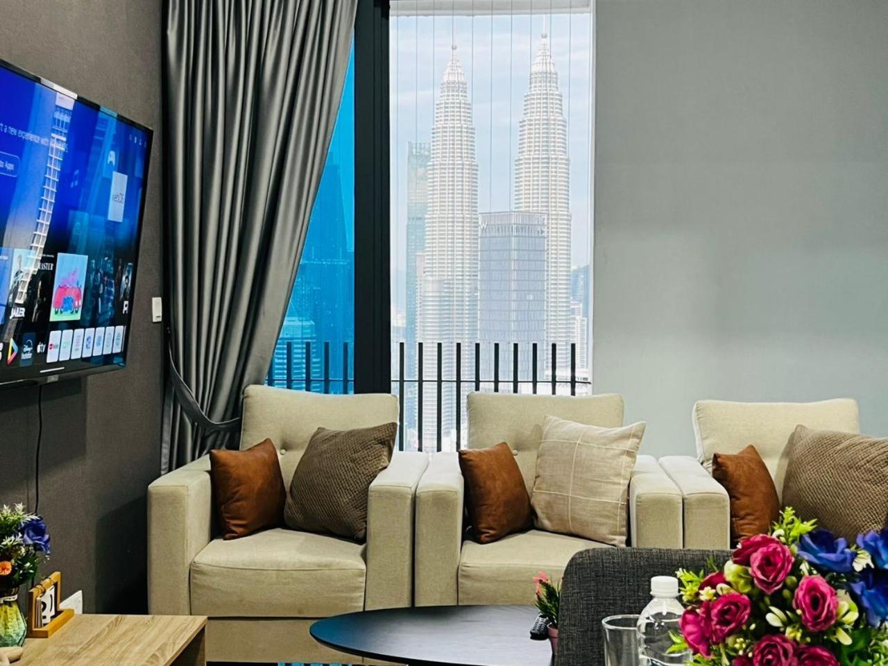 The Luxe Colony Klcc By Sky Pool Kuala Lumpur