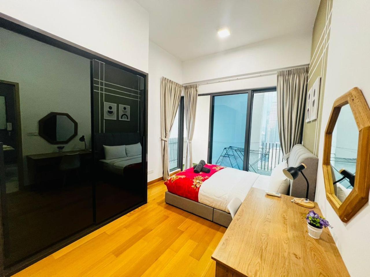 The Luxe Colony Klcc By Sky Pool Pangsapuri *